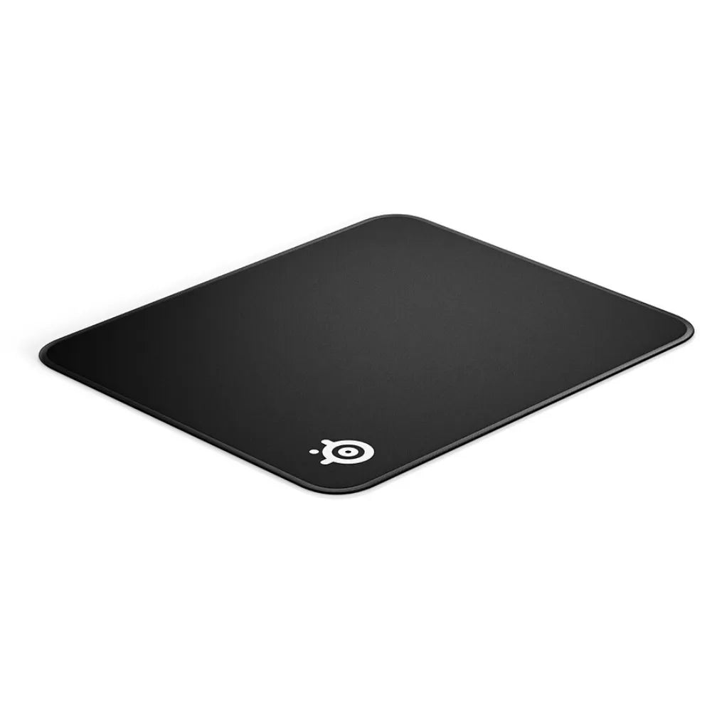 SteelSeries QcK Edge M tapis de souris gaming noir avec surface lisse et bordure renforcée pour durabilité.