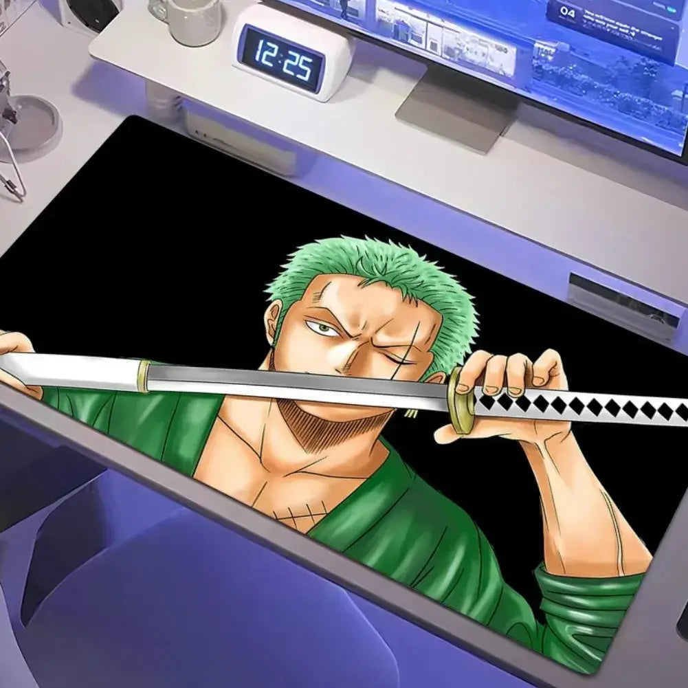Tapis de souris XXL Zoro One Piece avec design HD, idéal pour gamers et fans d'otaku.