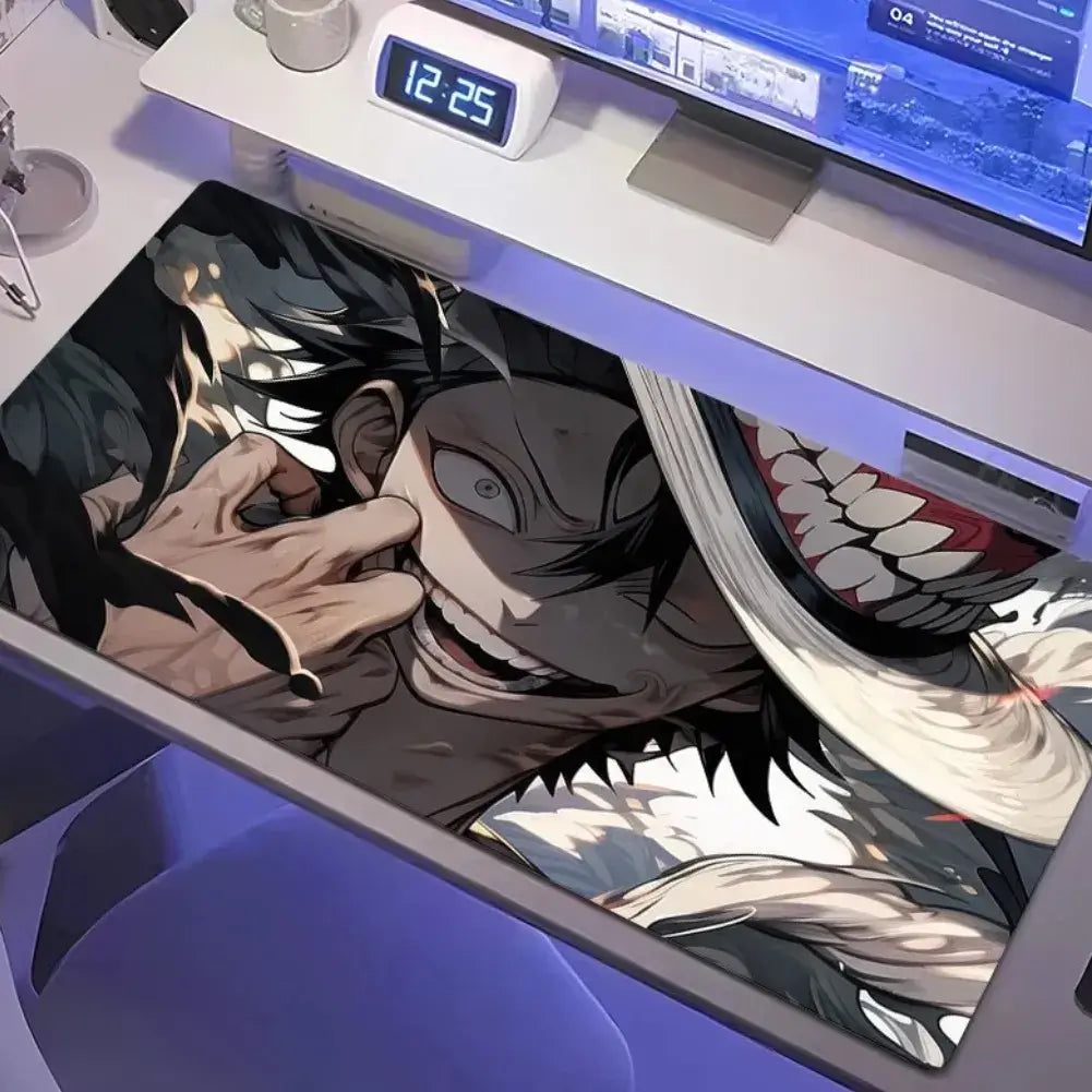 Tapis de souris XXL Luffy Gear 5 avec visuel intense et design dynamique pour setups gaming modernes.