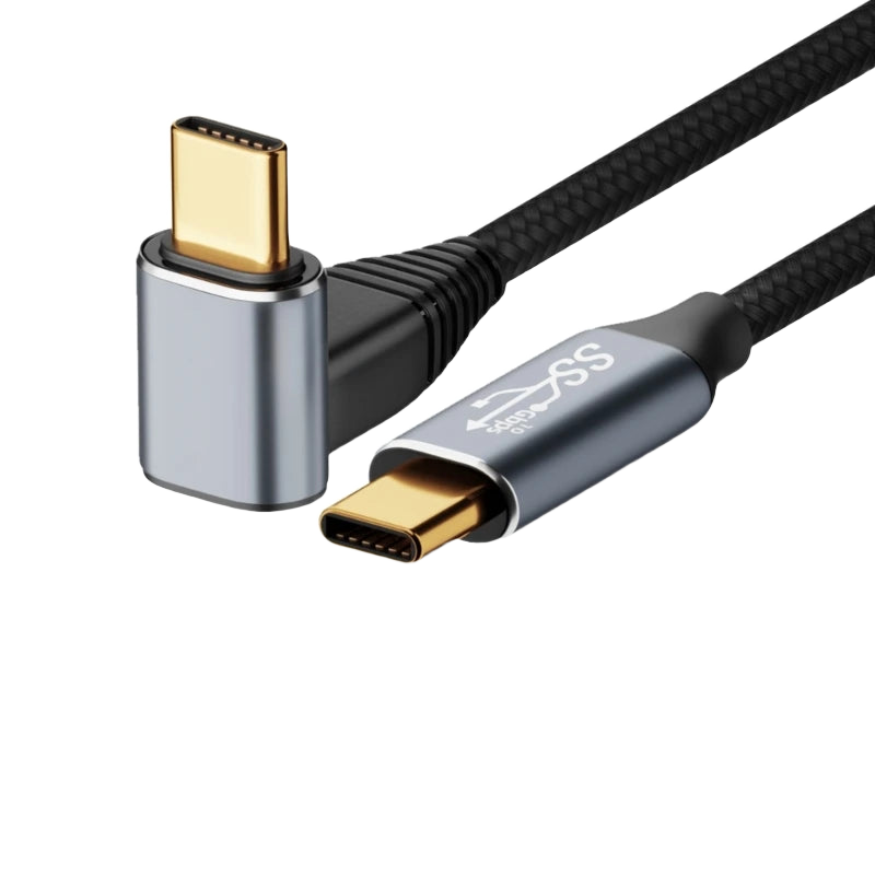 Câble USB-C à connecteur coudé à angle droit, cordon enroulé près de la prise
