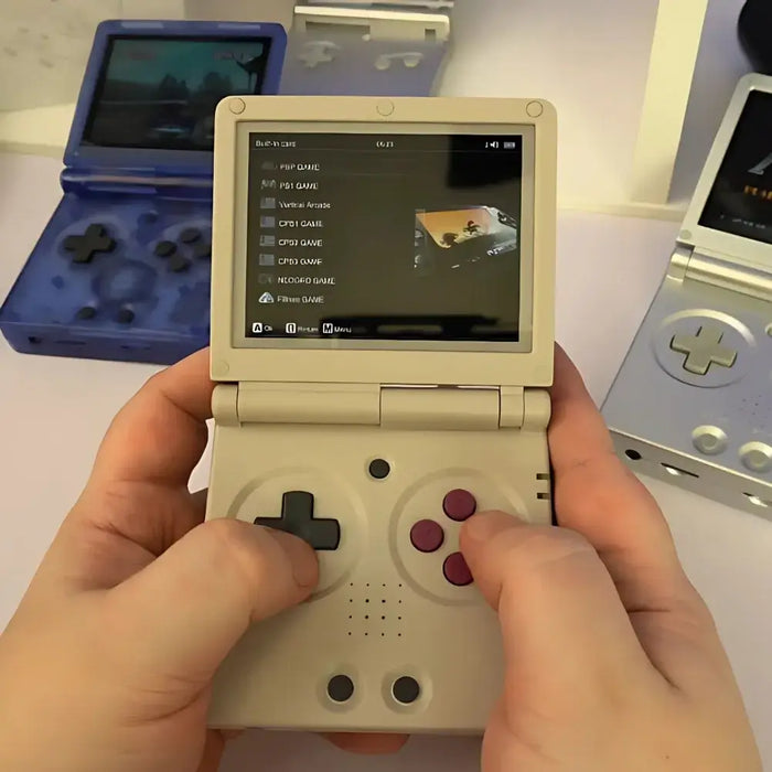 Un design rétro qui claque — Anbernic RG35XXSP – Console rétro portable à écran IPS