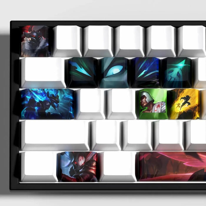 La Lance de la Vengeance sur la main gauche — Keycaps Kalista League of Legends – ne changer que ZQSD et les touches d'action