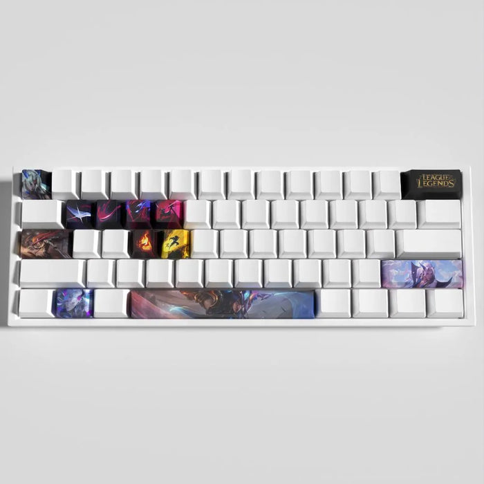 Palette claire : lisibilité des légendes et salissure — Keycaps Yone League of Legends – Esprit japonais sur clavier gris et blanc