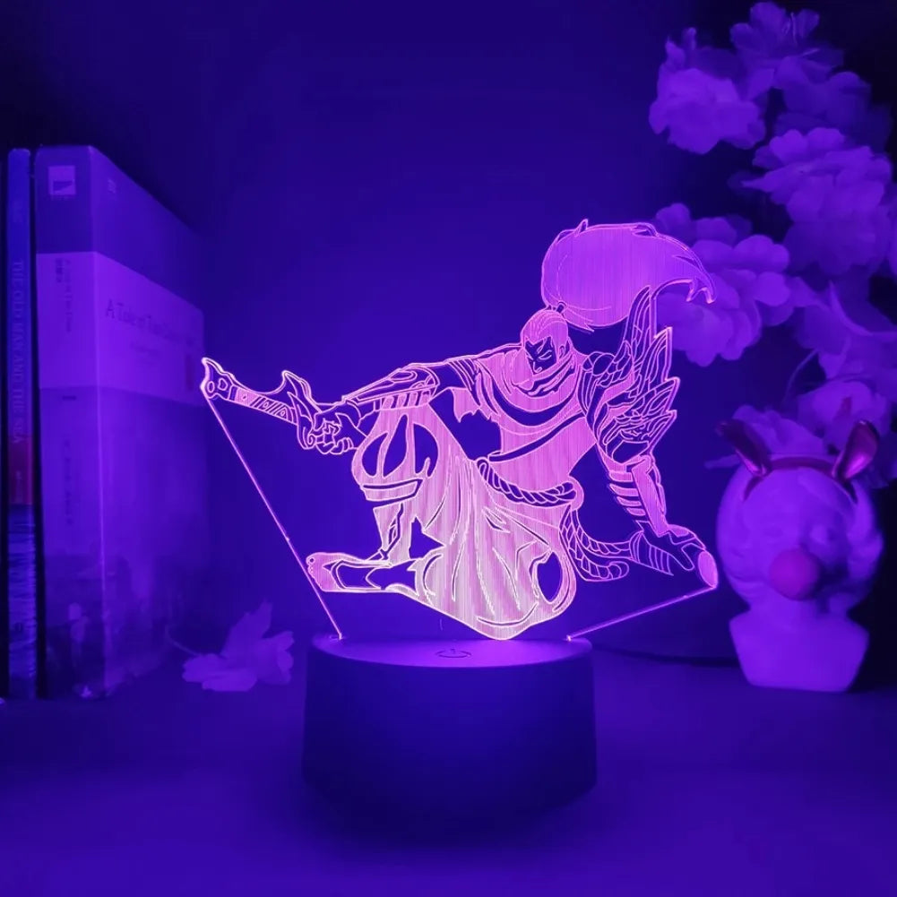 Lampe Yasuo en ambiance gaming sur un bureau violet