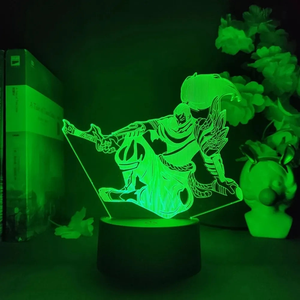 Lampe Yasuo en ambiance gaming sur un bureau vert