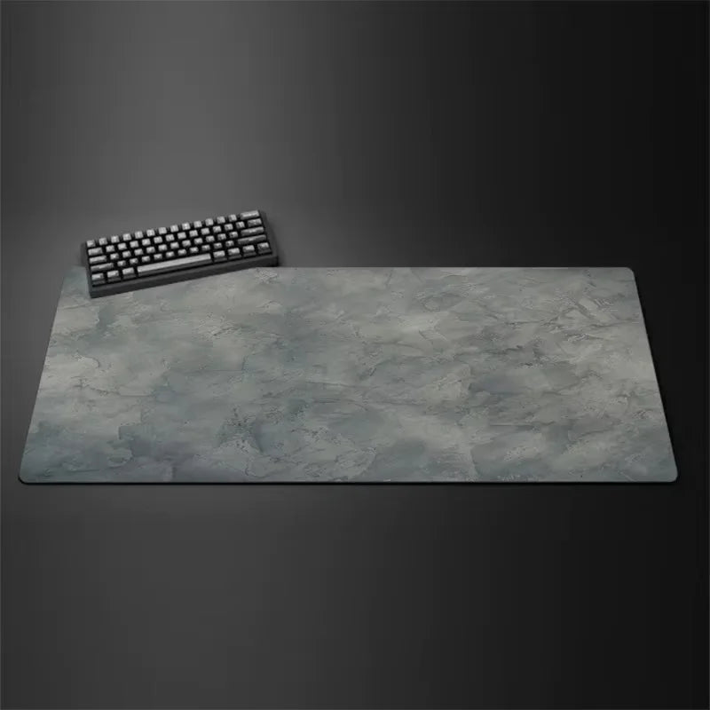 Tapis de souris XXL de la série grise, bords surjetés et base caoutchouc, formats de 30 × 60 à 50 × 100 cm — Modèle 6