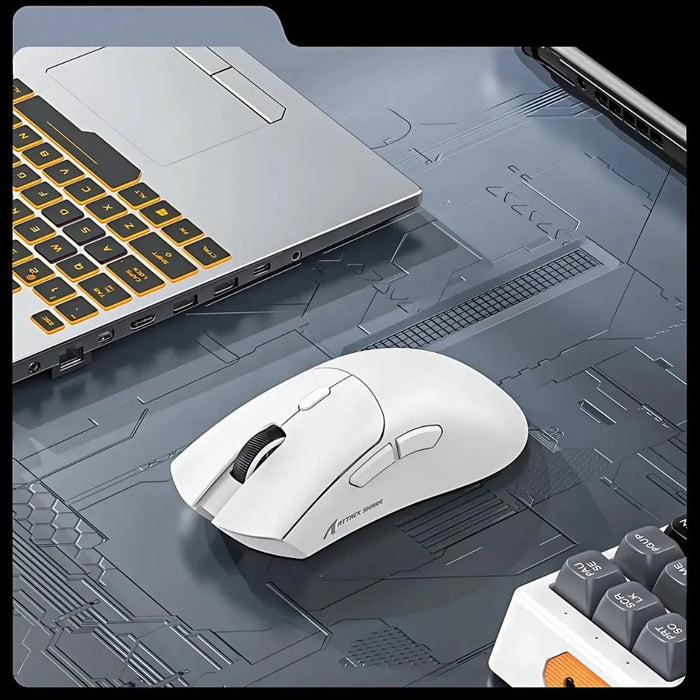 Ce qu'elle fait de mieux : un châssis plein à 59 g — Attack Shark R1 Souris Gamer Sans-fil - Précision et Flexibilité