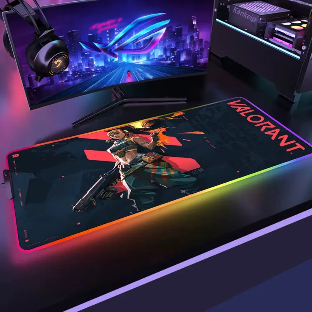 Tapis de souris Valorant sur un bureau gaming