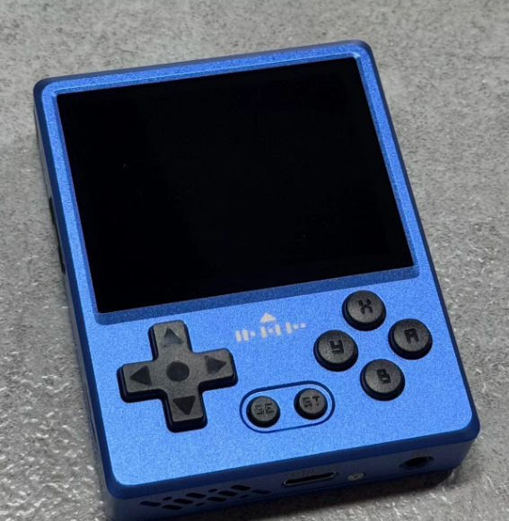 GKD Pixel 2, coloris bleu, vue de face