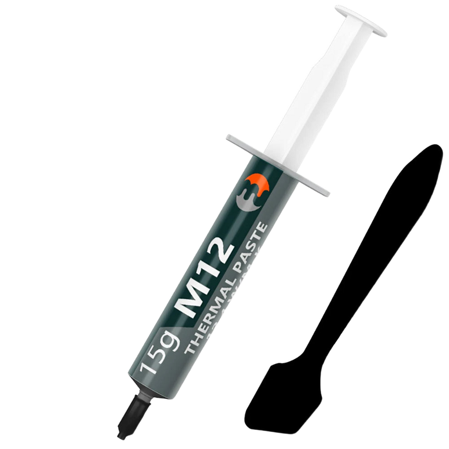 Seringue de pâte thermique grise avec son embout applicateur, posée sur fond neutre