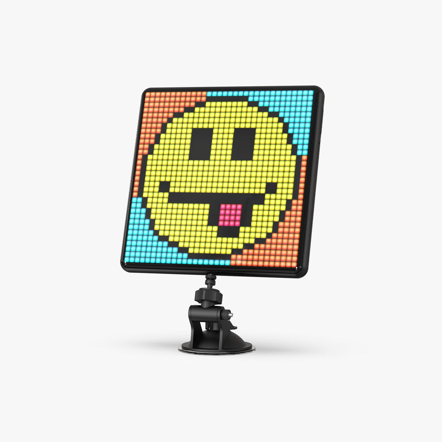 Divoom Pixoo-Max sur son support, émoji en pixel art à l'écran